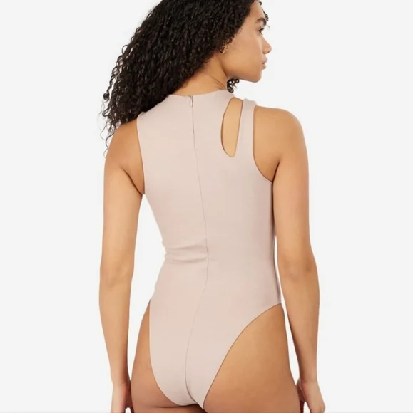 Nike Beige Bodysuit - Picture 3 of 9